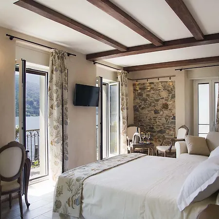 إلفيزيا البوتيكي ستريزا